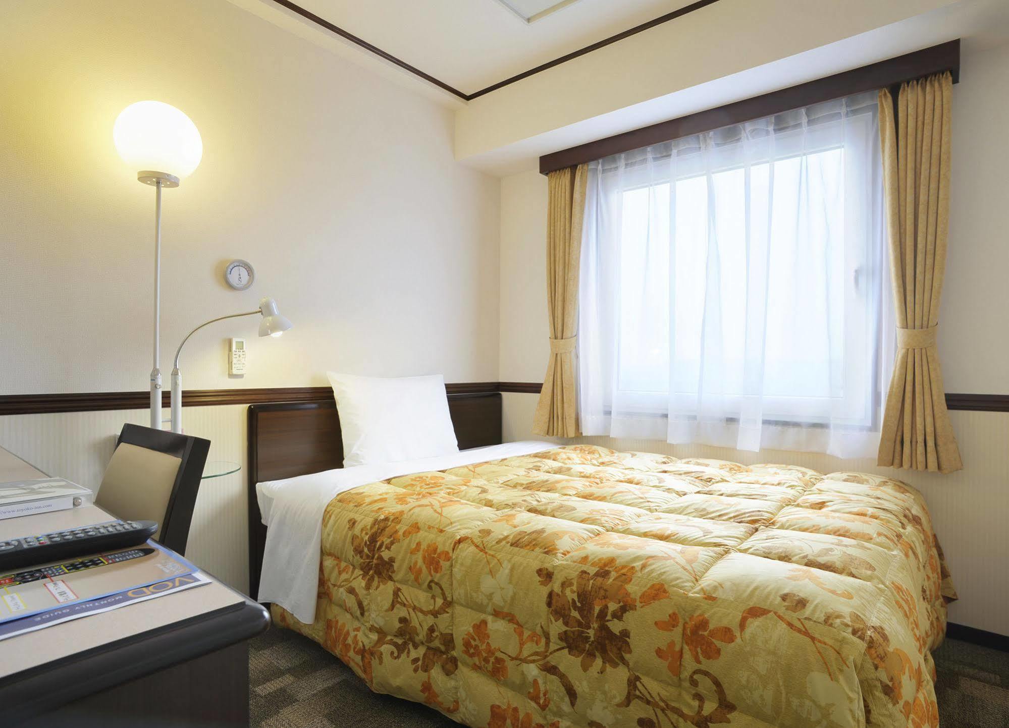 Toyoko Inn Hokkaido Sapporo-Eki Minami-Guchi Kültér fotó