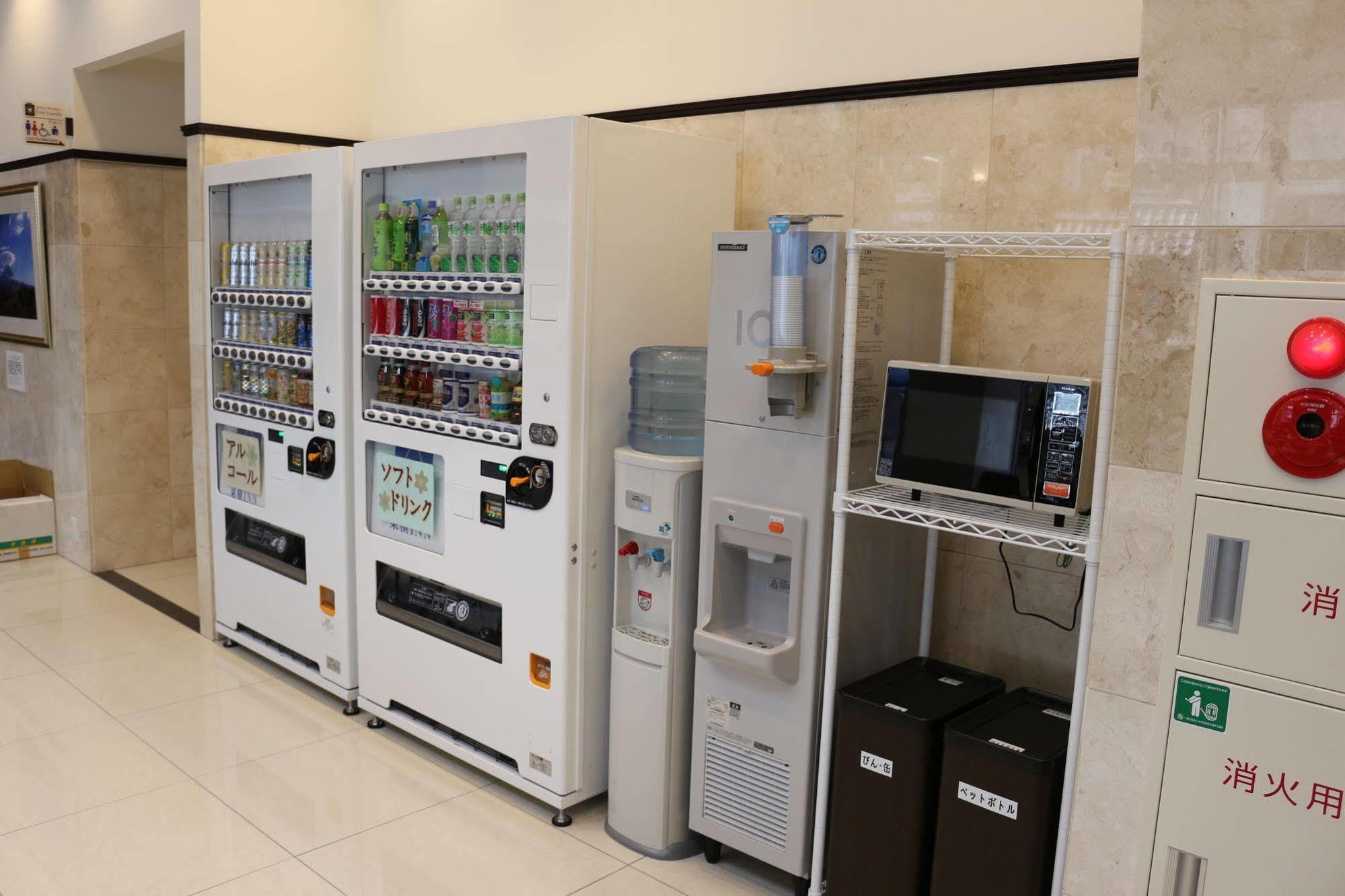 Toyoko Inn Hokkaido Sapporo-Eki Minami-Guchi Kültér fotó